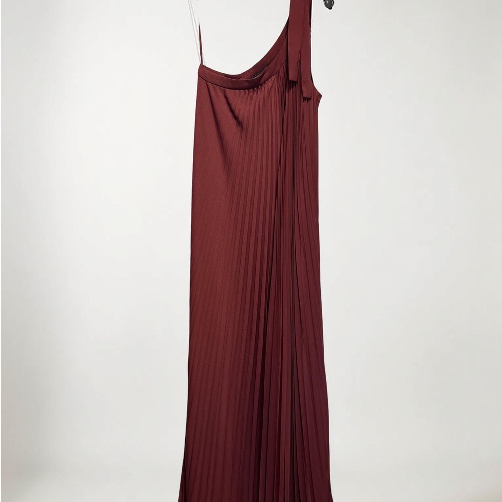 Elegant Burgundy Pleated Dress